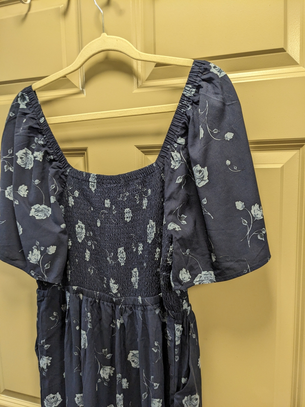 Torrid Floral Smocked Flutter Sleeve Wide-Leg Jumpsuit Size 1X (14-16) - Picture 12 of 16